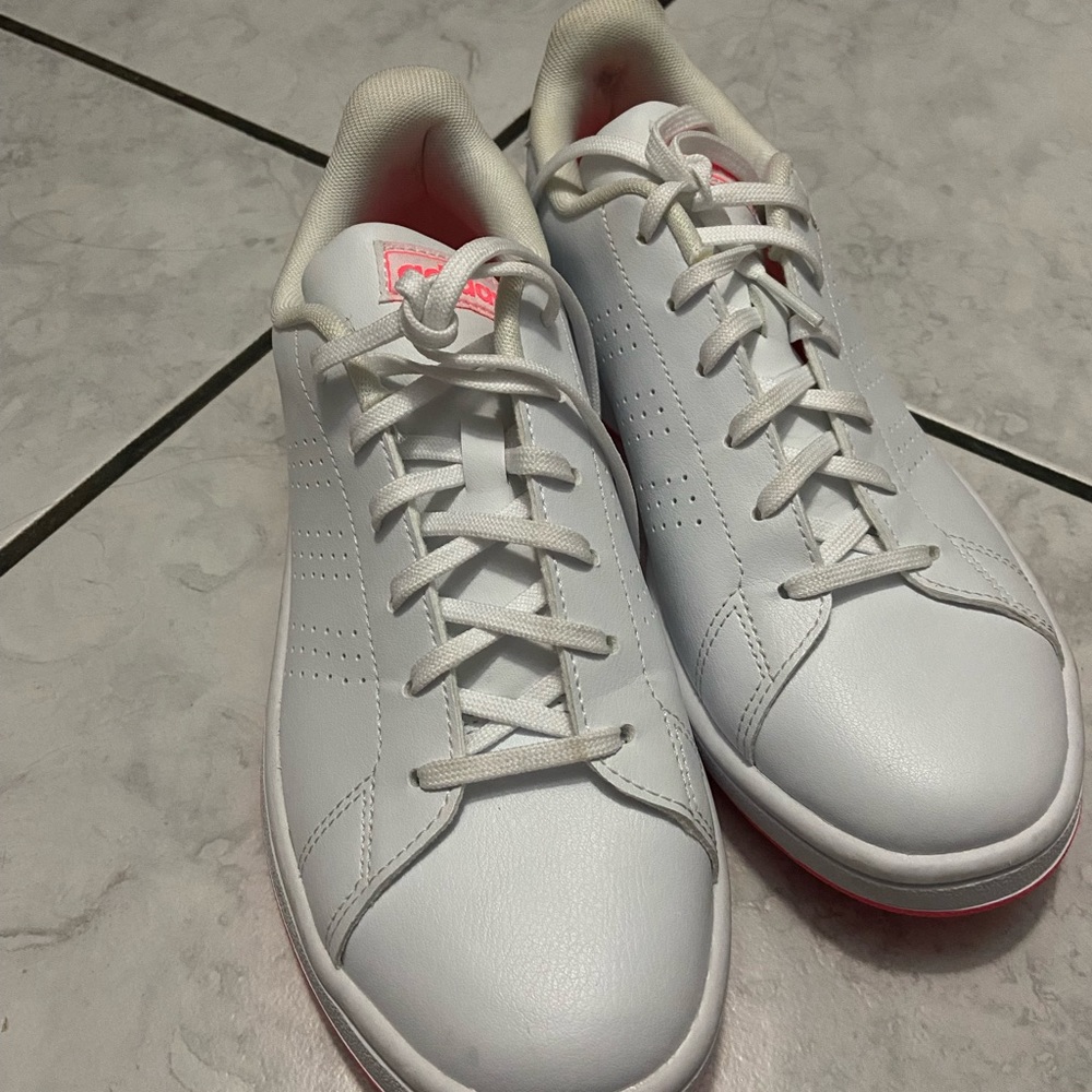 Adidas Tennis Shoes